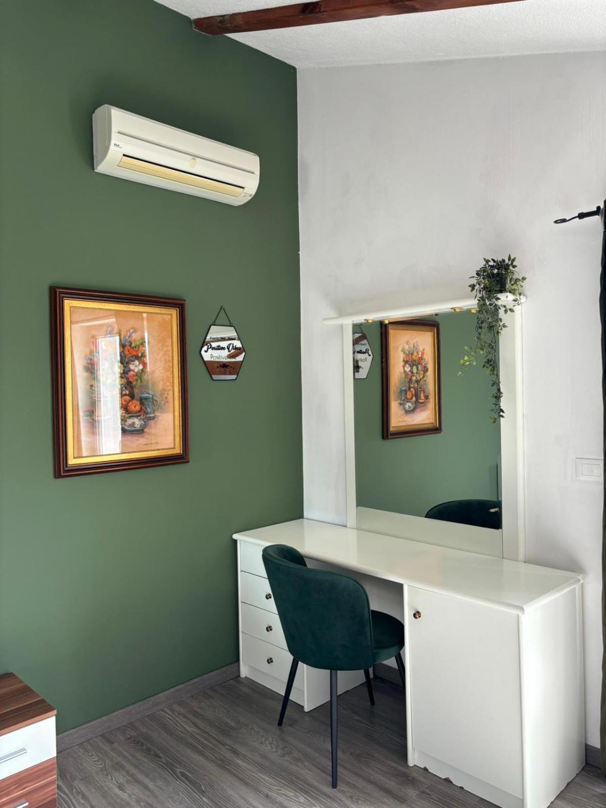 Apartment And Room Marlen 로비니스코 셀로 외부 사진